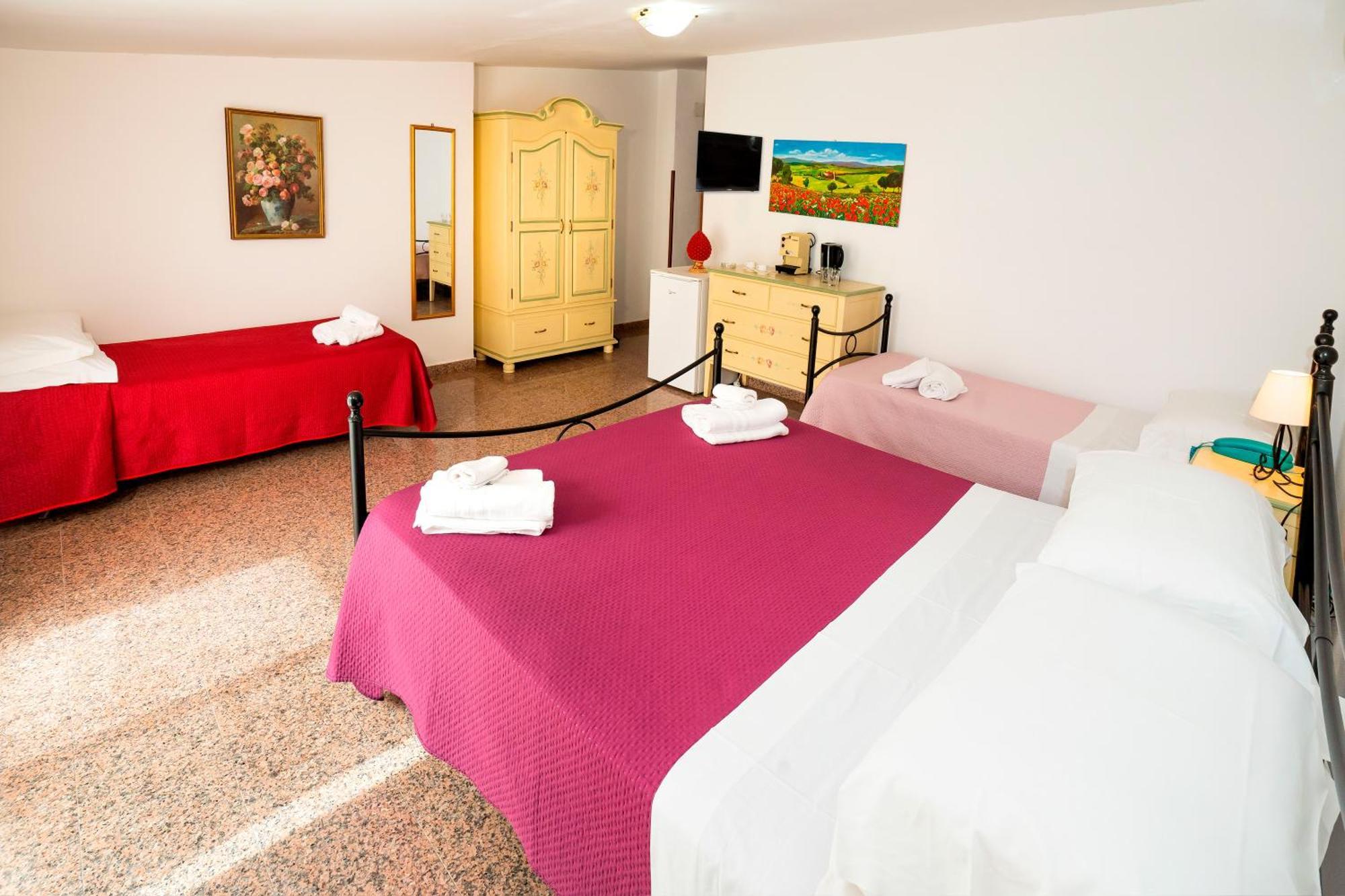 Hotel Fernanda Letojanni Bagian luar foto