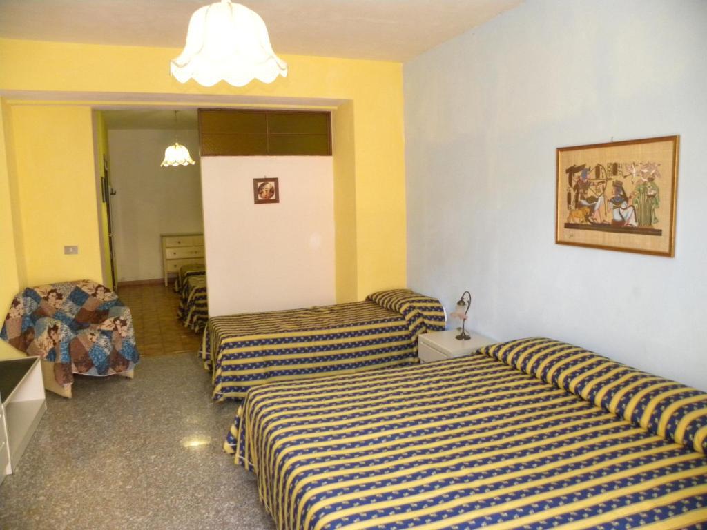 Hotel Fernanda Letojanni Ruang foto