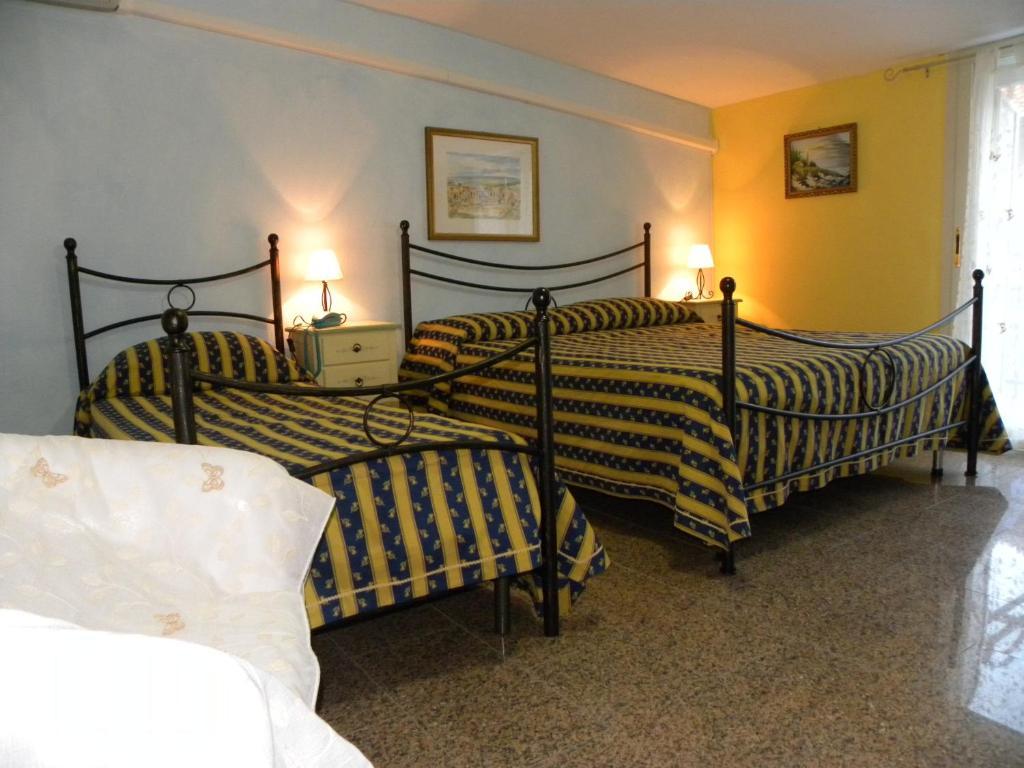 Hotel Fernanda Letojanni Bagian luar foto
