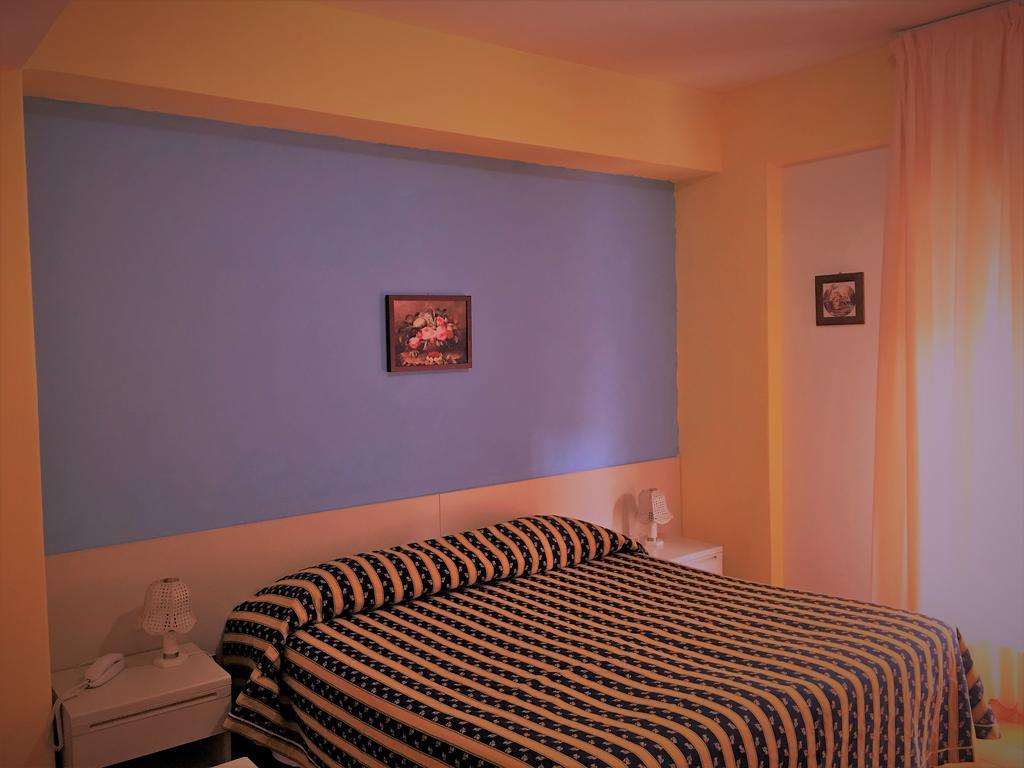 Hotel Fernanda Letojanni Bagian luar foto