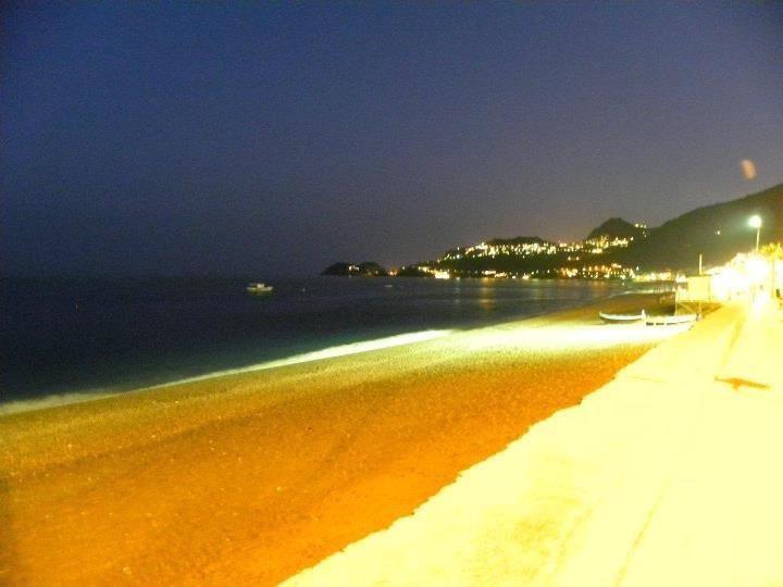 Hotel Fernanda Letojanni Bagian luar foto